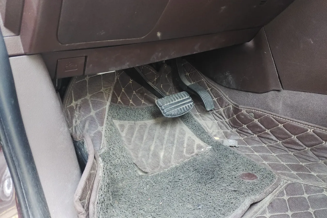 2018 Leopaard Mattu 1.6T 200HP L4 6DCT,autocango,china used car exporter,china ev exporter,chinese used car exporter,chinese used ev exporter