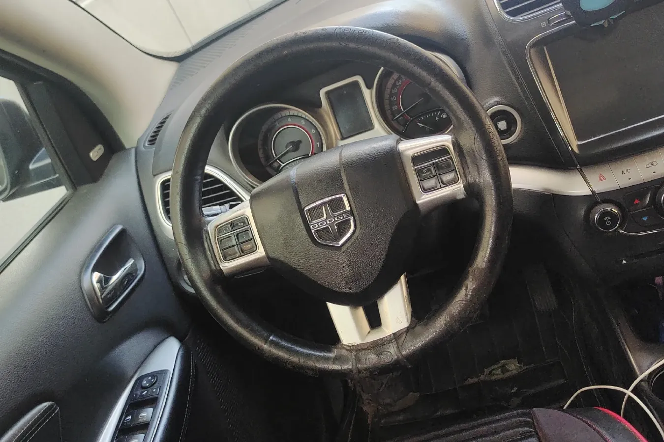 2013 Dodge JCUV 2.4L 170HP L4 6AT,autocango,china used car exporter,china ev exporter,chinese used car exporter,chinese used ev exporter