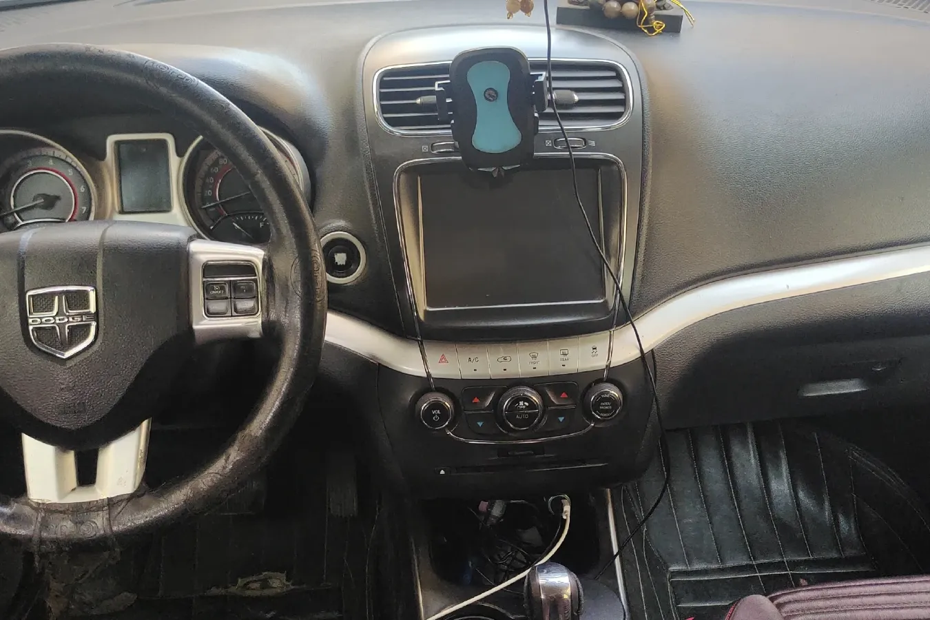 2013 Dodge JCUV 2.4L 170HP L4 6AT,autocango,china used car exporter,china ev exporter,chinese used car exporter,chinese used ev exporter