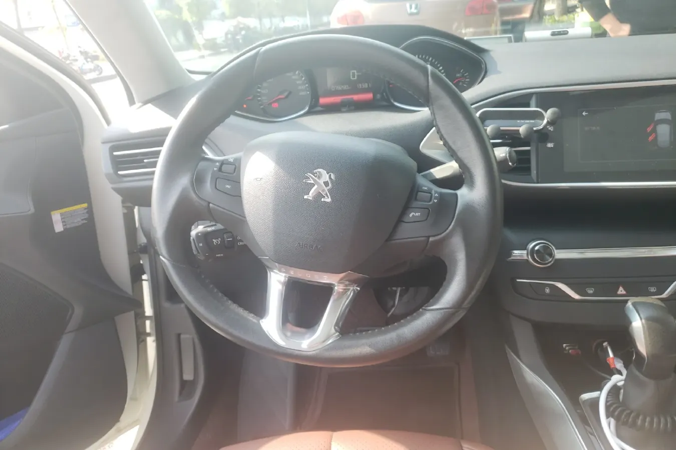 2015 Peugeot 308S 1.6T 167HP L4 6AT,autocango,china used car exporter,china ev exporter,chinese used car exporter,chinese used ev exporter