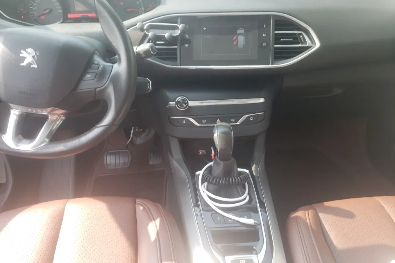 2015 Peugeot 308S 1.6T 167HP L4 6AT,autocango,china used car exporter,china ev exporter,chinese used car exporter,chinese used ev exporter