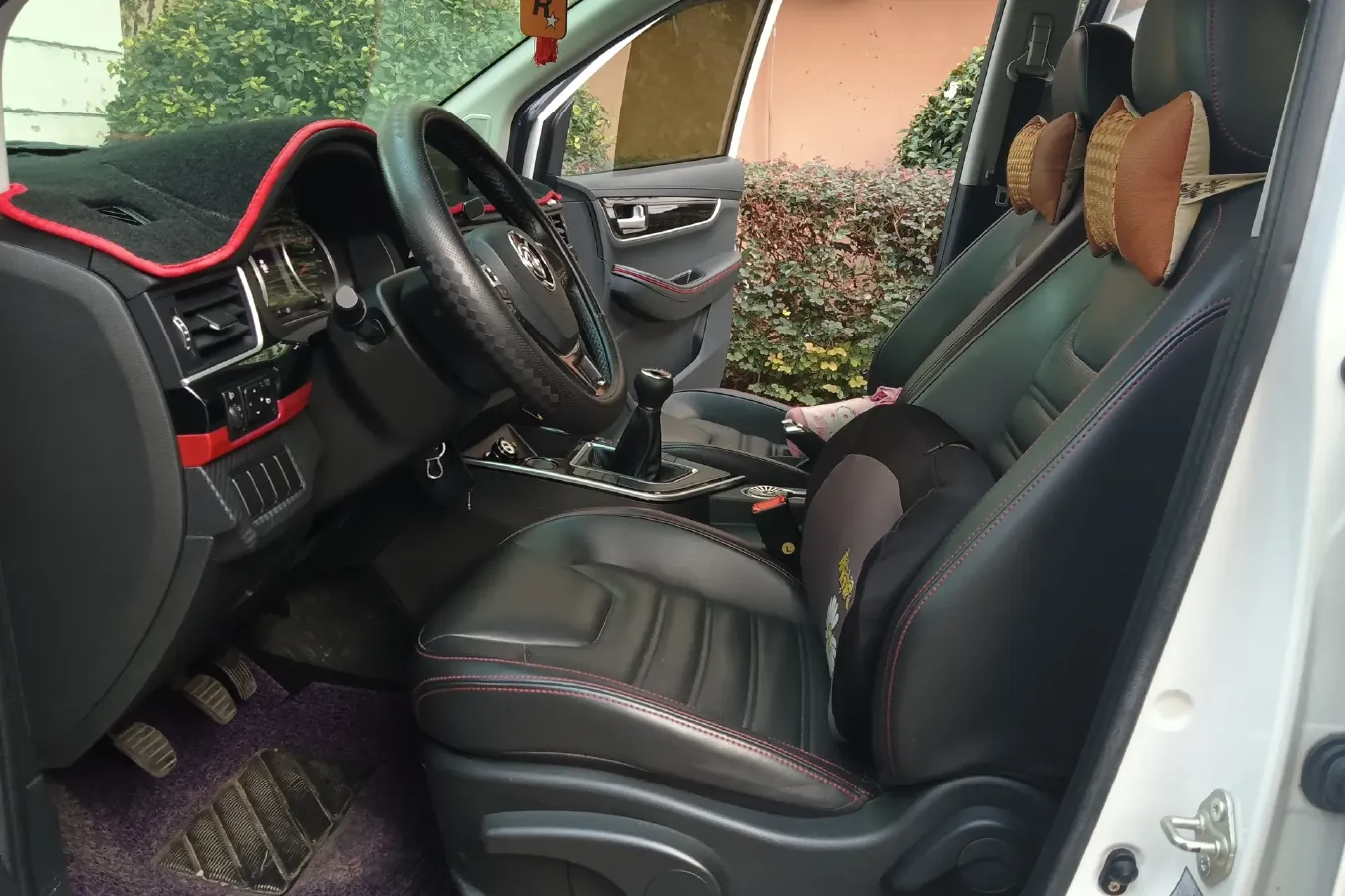 2018 DongFeng Forthing SX6 1.6L 122HP L4 5MT,autocango,china used car exporter,china ev exporter,chinese used car exporter,chinese used ev exporter