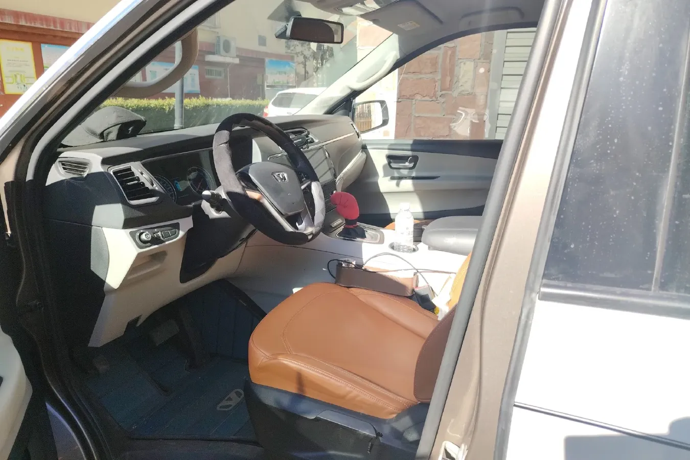 2017 HuaSong 7 2.0T 204HP L4 6AT,autocango,china used car exporter,china ev exporter,chinese used car exporter,chinese used ev exporter