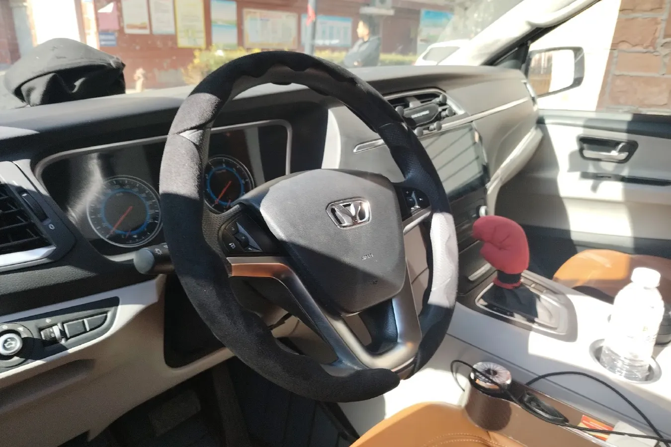 2017 HuaSong 7 2.0T 204HP L4 6AT,autocango,china used car exporter,china ev exporter,chinese used car exporter,chinese used ev exporter