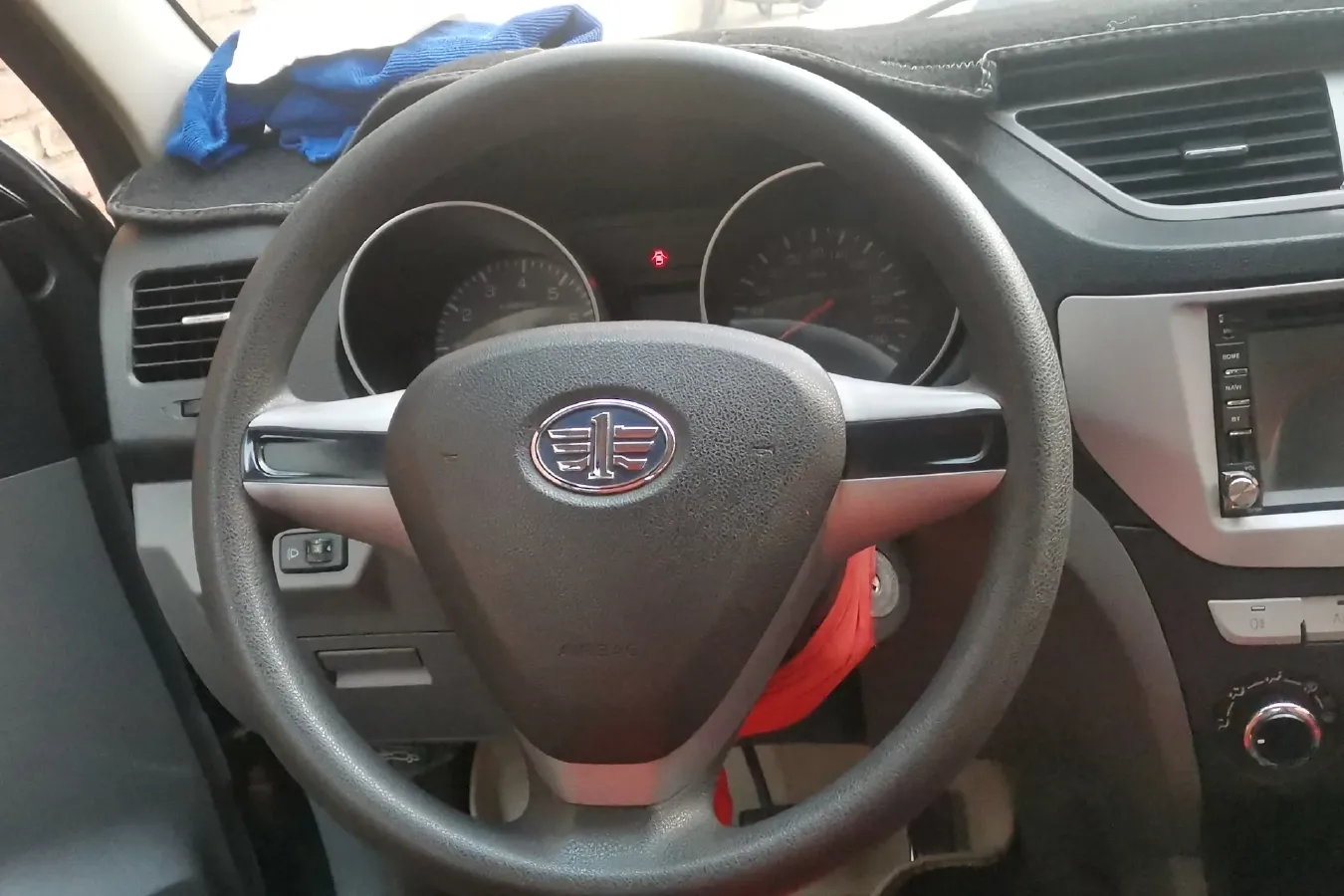 2014 FAW Senia S80 1.3L 88HP L4 5MT,autocango,china used car exporter,china ev exporter,chinese used car exporter,chinese used ev exporter