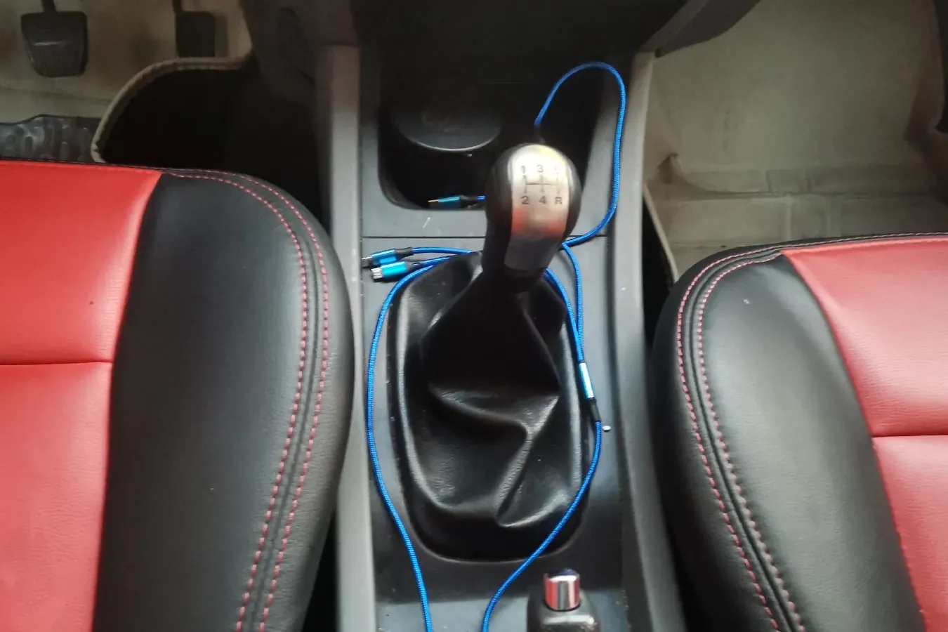 2014 FAW Senia S80 1.3L 88HP L4 5MT,autocango,china used car exporter,china ev exporter,chinese used car exporter,chinese used ev exporter