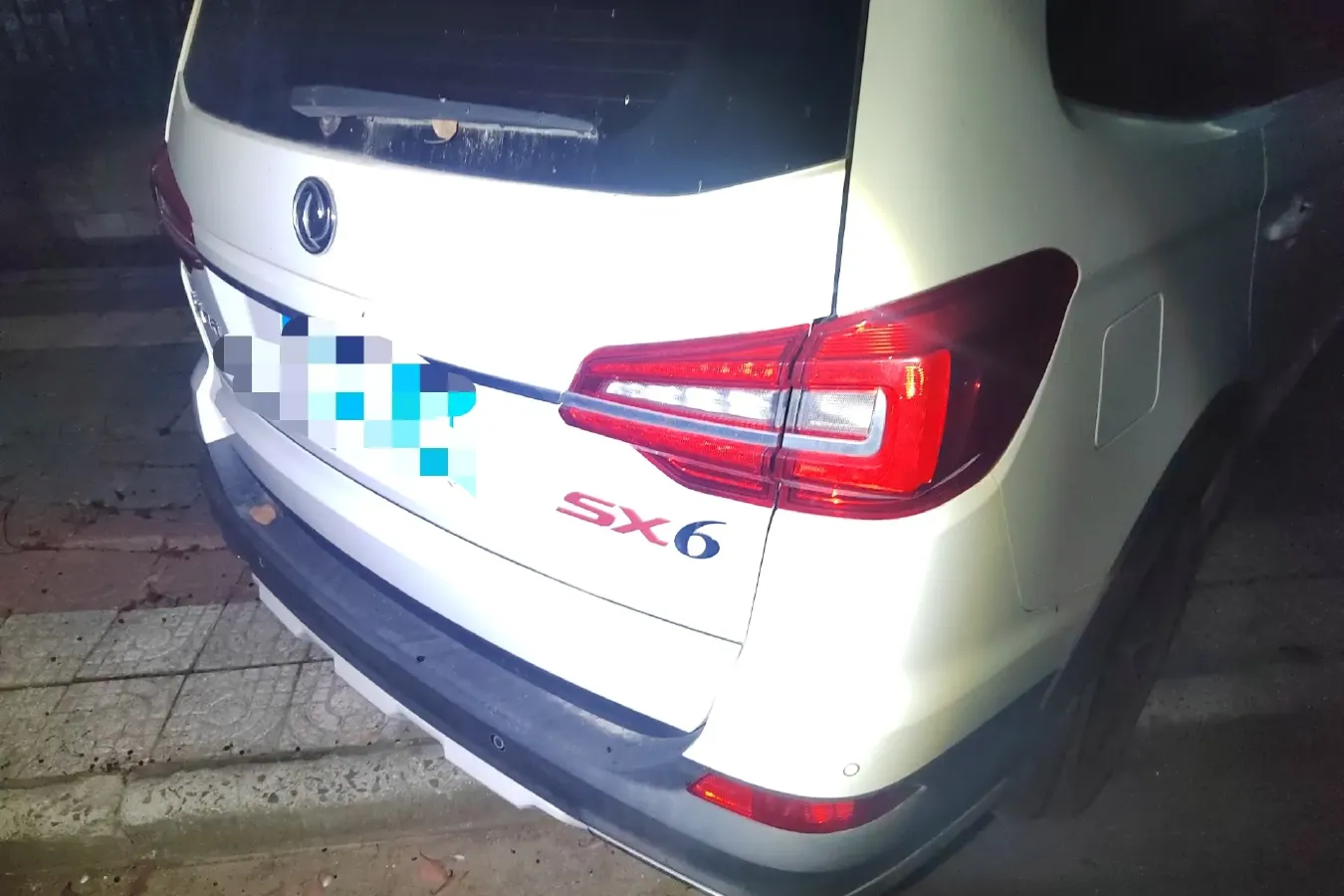 2019 DongFeng Forthing SX6 1.5T 150HP L4 6MT,autocango,china used car exporter,china ev exporter,chinese used car exporter,chinese used ev exporter