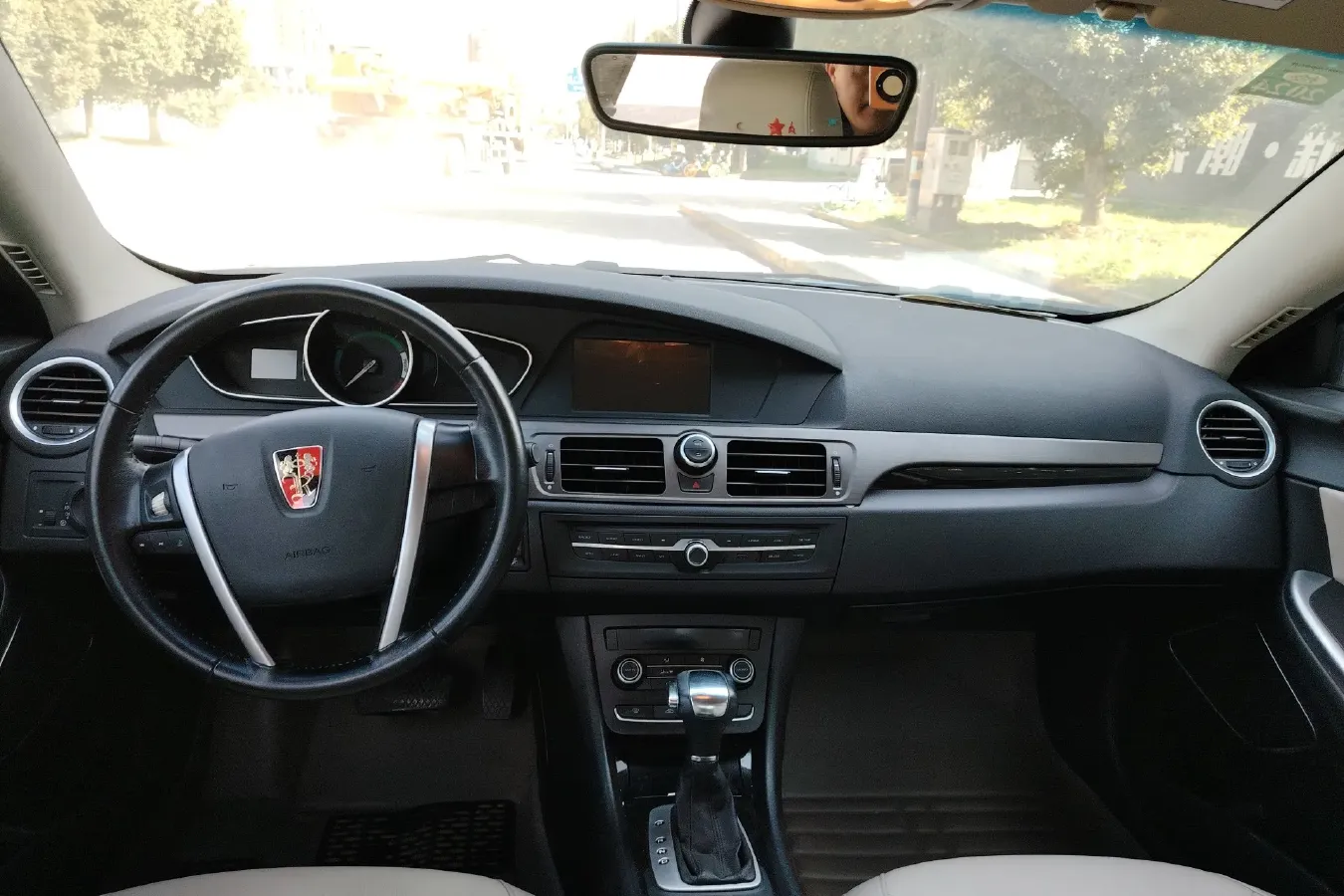 2016 Roewe e550 1.5L 109HP L4 2AT PHEV 12KWH,autocango,china used car exporter,china ev exporter,chinese used car exporter,chinese used ev exporter