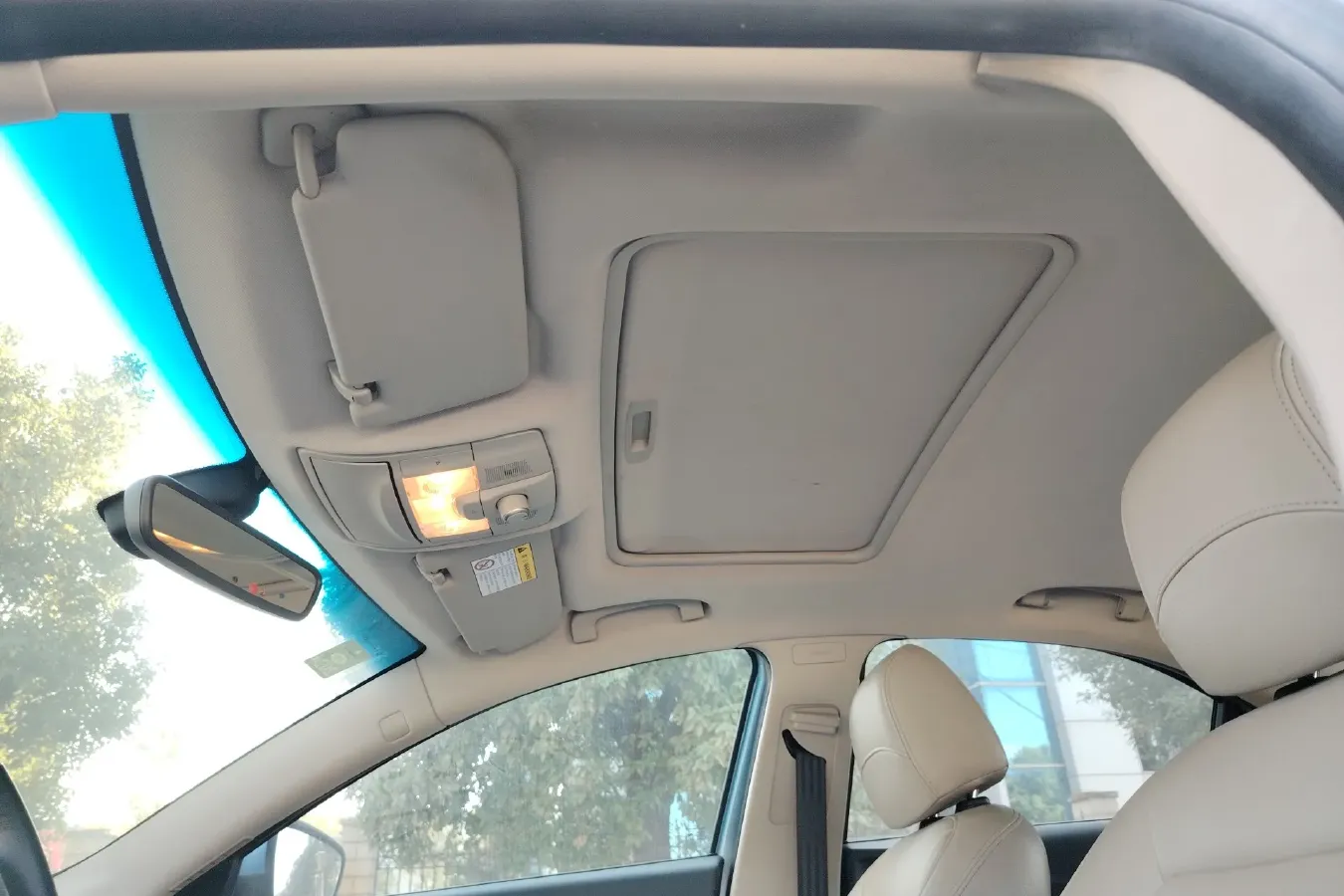 2016 Roewe e550 1.5L 109HP L4 2AT PHEV 12KWH,autocango,china used car exporter,china ev exporter,chinese used car exporter,chinese used ev exporter