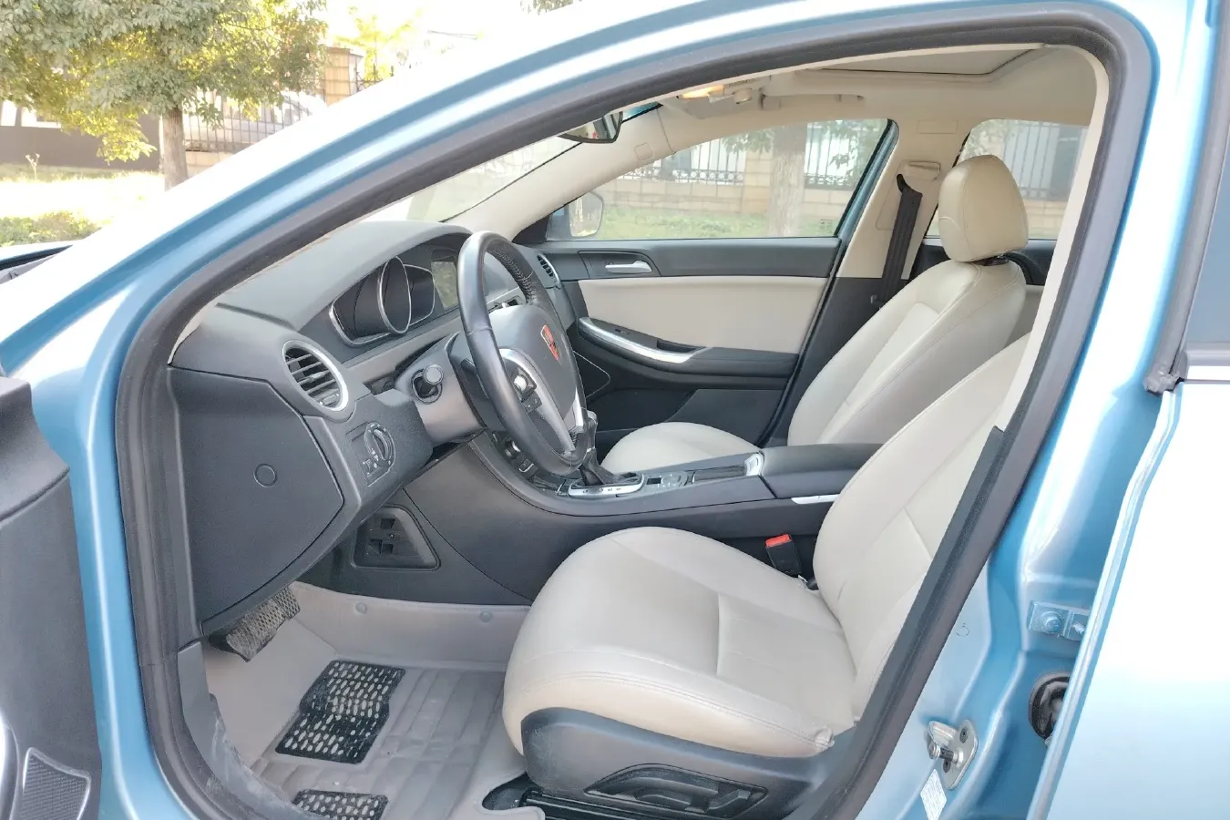 2016 Roewe e550 1.5L 109HP L4 2AT PHEV 12KWH,autocango,china used car exporter,china ev exporter,chinese used car exporter,chinese used ev exporter