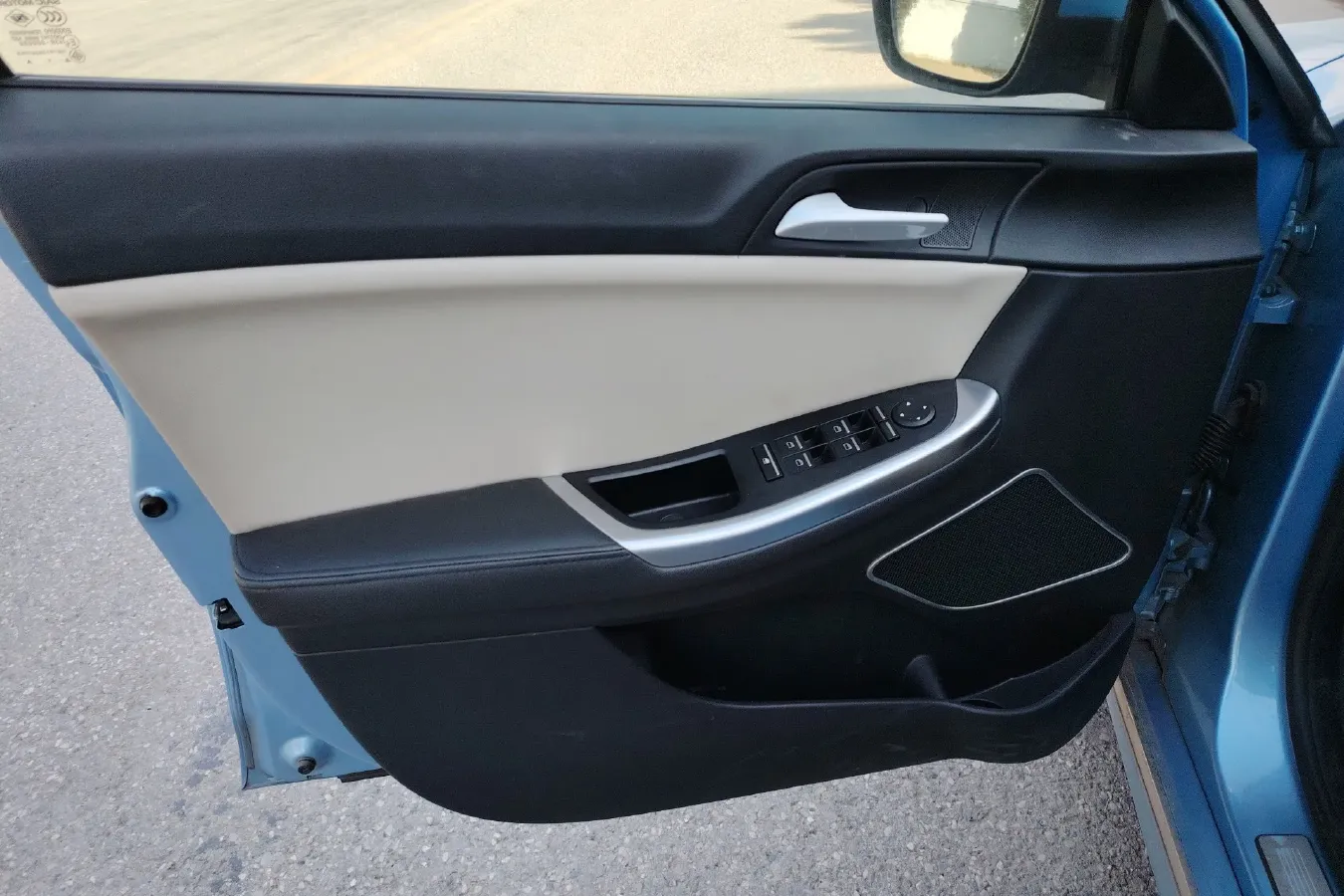 2016 Roewe e550 1.5L 109HP L4 2AT PHEV 12KWH,autocango,china used car exporter,china ev exporter,chinese used car exporter,chinese used ev exporter