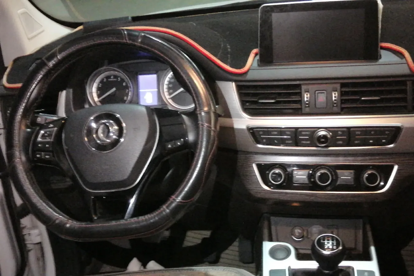 2017 DongFeng Forthing Joyear X6 1.5T 150HP L4 6MT,autocango,china used car exporter,china ev exporter,chinese used car exporter,chinese used ev exporter