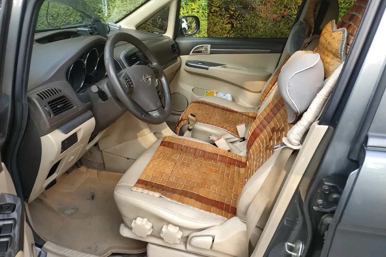 2013 HaiMa Preema 1.6L 120HP L4 5MT,autocango,china used car exporter,china ev exporter,chinese used car exporter,chinese used ev exporter