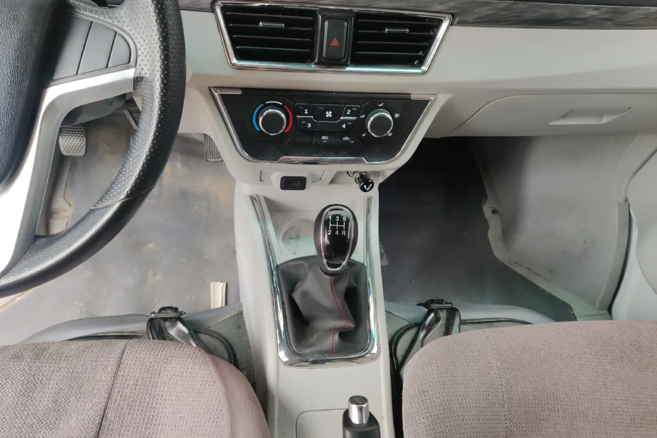 2021 JinBei New Sea Lion S 1.5L 102HP L4 5MT,autocango,china used car exporter,china ev exporter,chinese used car exporter,chinese used ev exporter