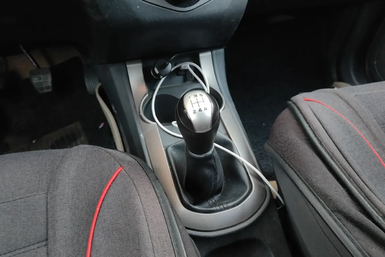 2015 HaiMa M3 1.5L 112HP L4 5MT,autocango,china used car exporter,china ev exporter,chinese used car exporter,chinese used ev exporter