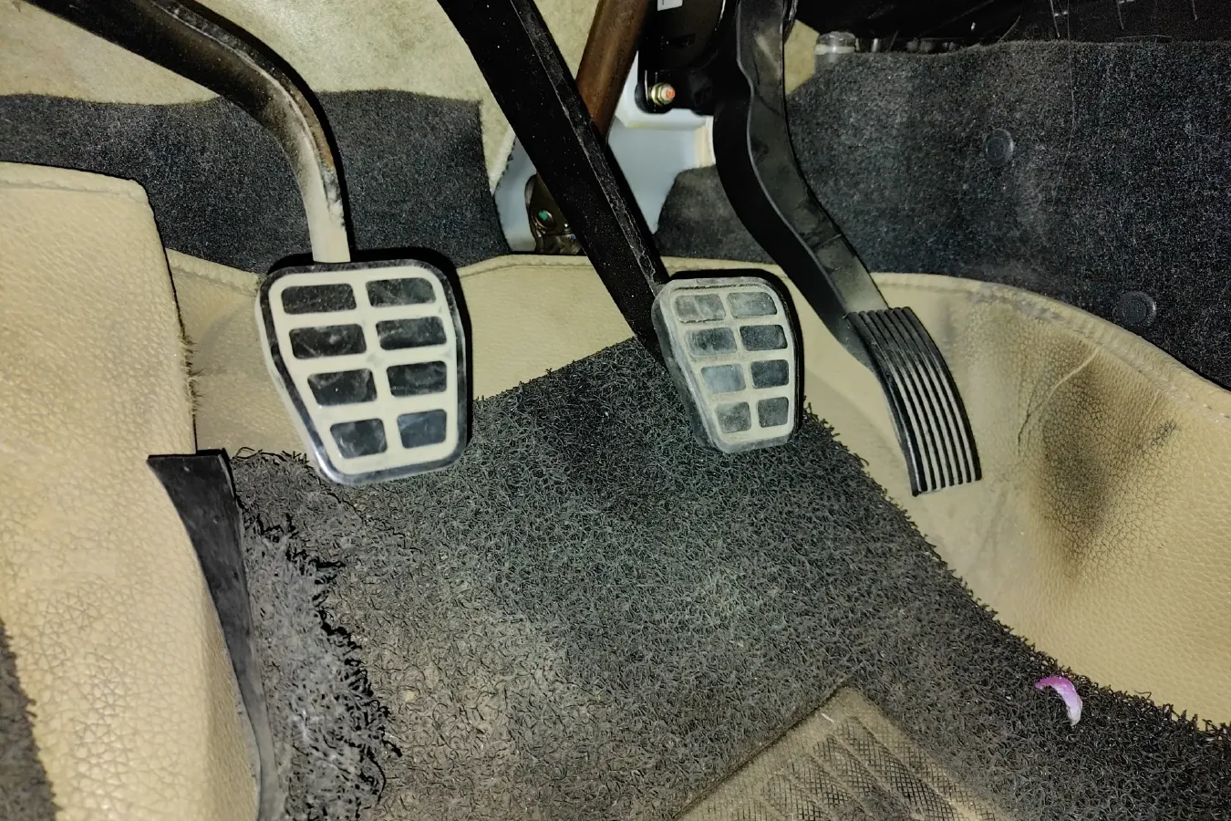 2015 HaiMa M3 1.5L 112HP L4 5MT,autocango,china used car exporter,china ev exporter,chinese used car exporter,chinese used ev exporter