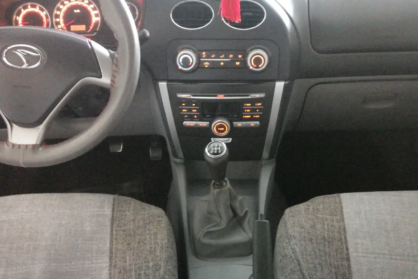 2009 Soueast V3 1.5L 120HP L4 5MT,autocango,china used car exporter,china ev exporter,chinese used car exporter,chinese used ev exporter