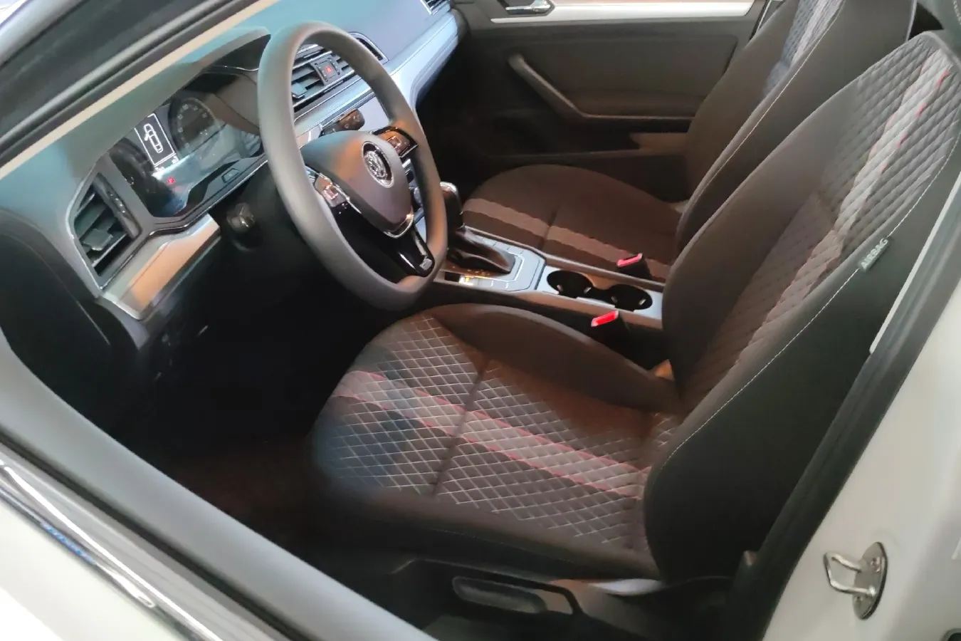 2019 Volkswagen Lamando 1.4T 131HP L4 7DCT,autocango,china used car exporter,china ev exporter,chinese used car exporter,chinese used ev exporter