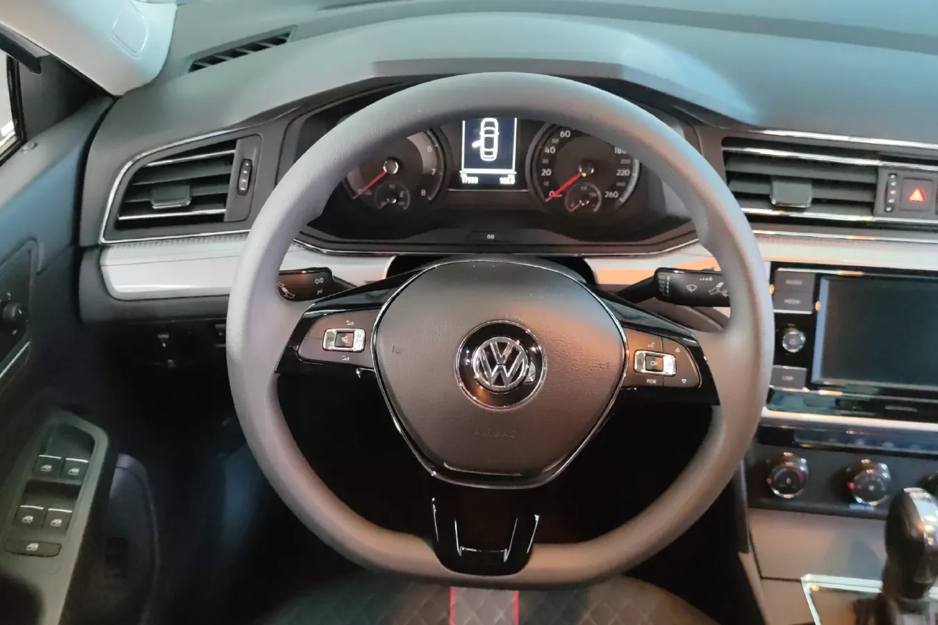 2019 Volkswagen Lamando 1.4T 131HP L4 7DCT,autocango,china used car exporter,china ev exporter,chinese used car exporter,chinese used ev exporter