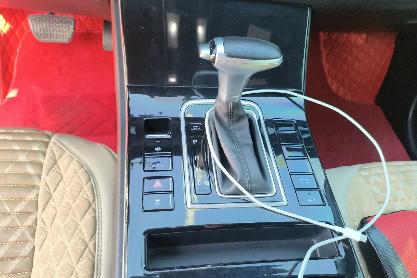 2020 DongFeng Fengon Fengon ix7 2.0T 231HP L4 6AT,autocango,china used car exporter,china ev exporter,chinese used car exporter,chinese used ev exporter