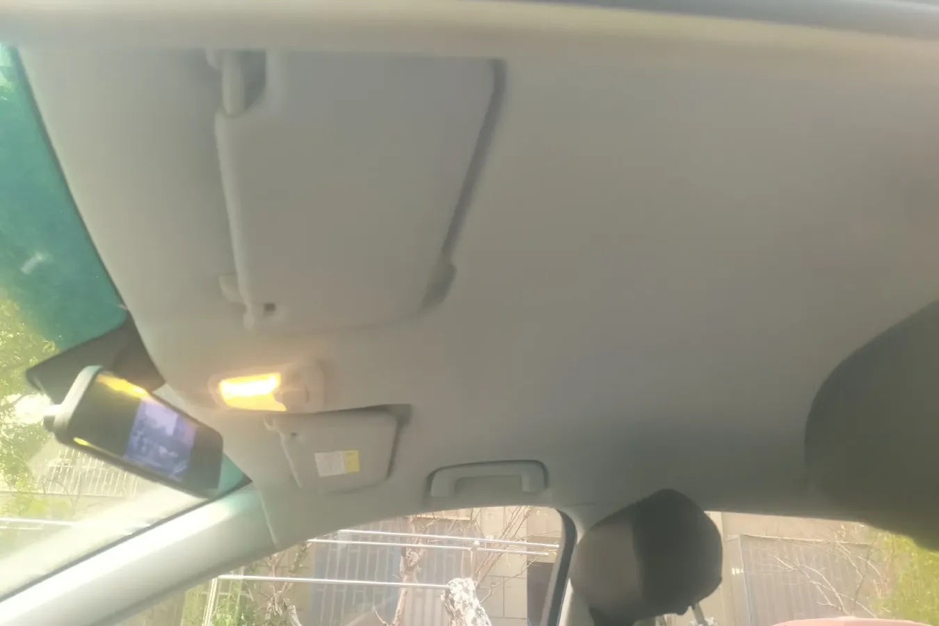 2019 BaoJun RM-5 1.5L 99HP L4 6MT,autocango,china used car exporter,china ev exporter,chinese used car exporter,chinese used ev exporter