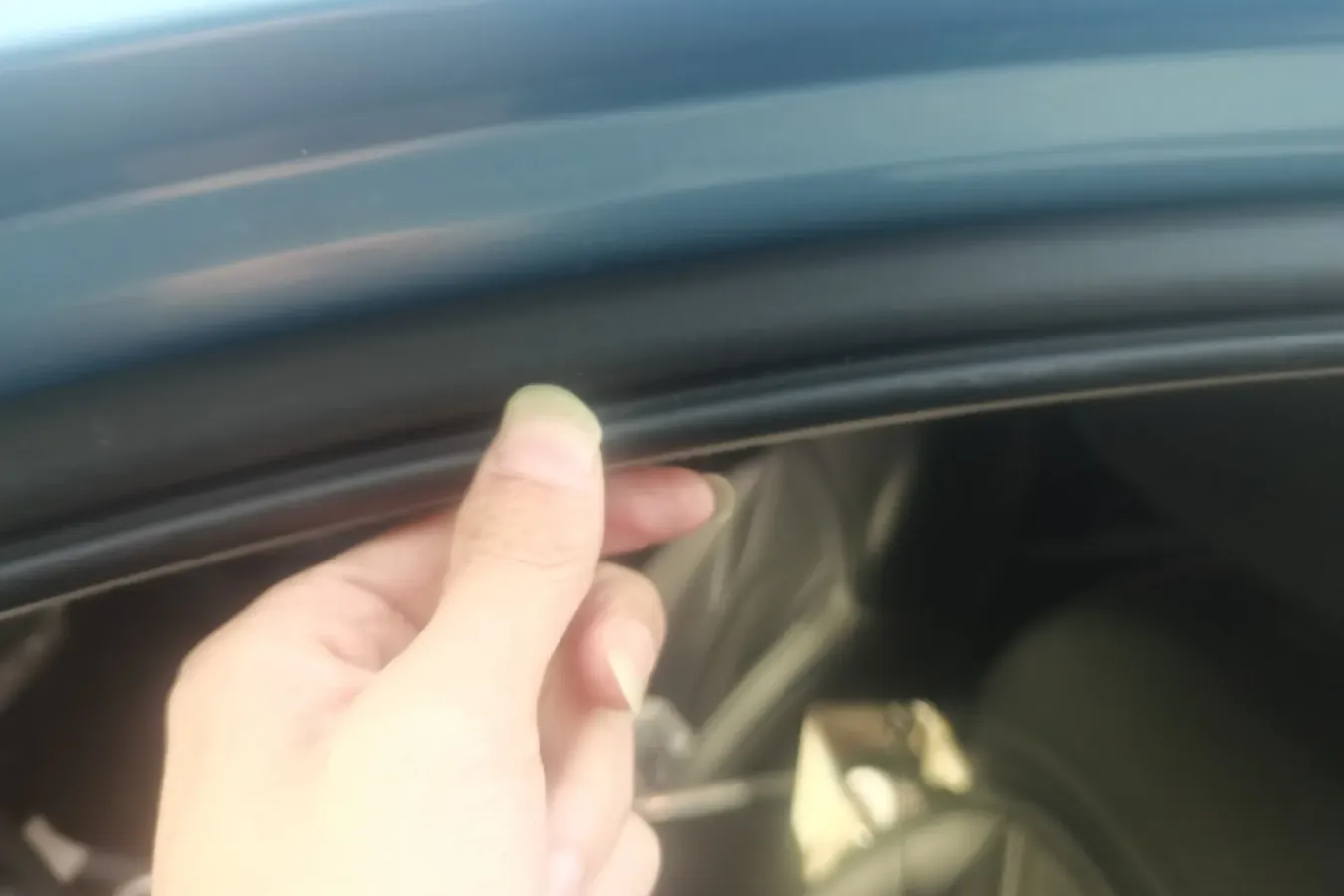 2019 BaoJun RM-5 1.5L 99HP L4 6MT,autocango,china used car exporter,china ev exporter,chinese used car exporter,chinese used ev exporter