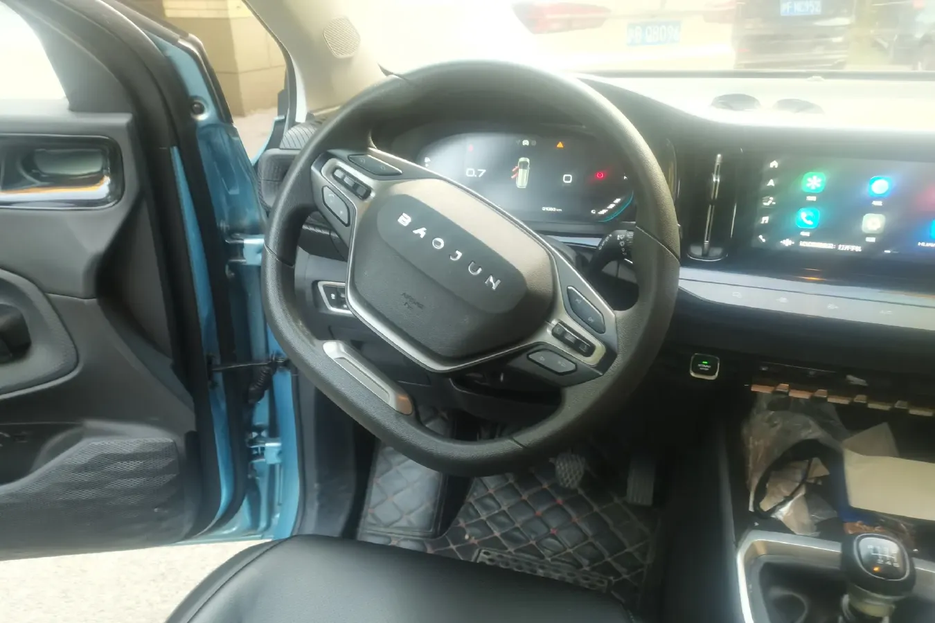 2019 BaoJun RM-5 1.5L 99HP L4 6MT,autocango,china used car exporter,china ev exporter,chinese used car exporter,chinese used ev exporter