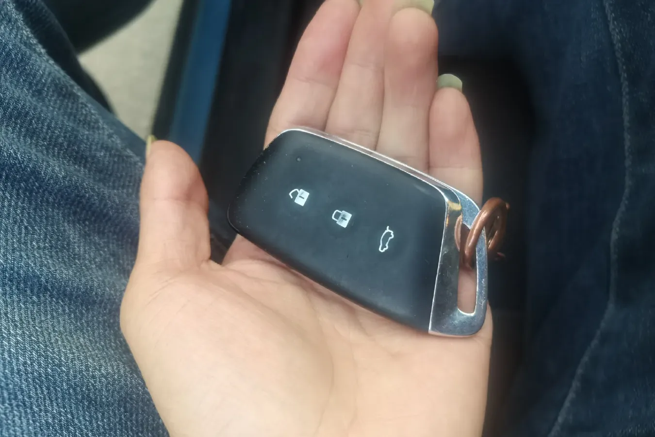 2019 BaoJun RM-5 1.5L 99HP L4 6MT,autocango,china used car exporter,china ev exporter,chinese used car exporter,chinese used ev exporter