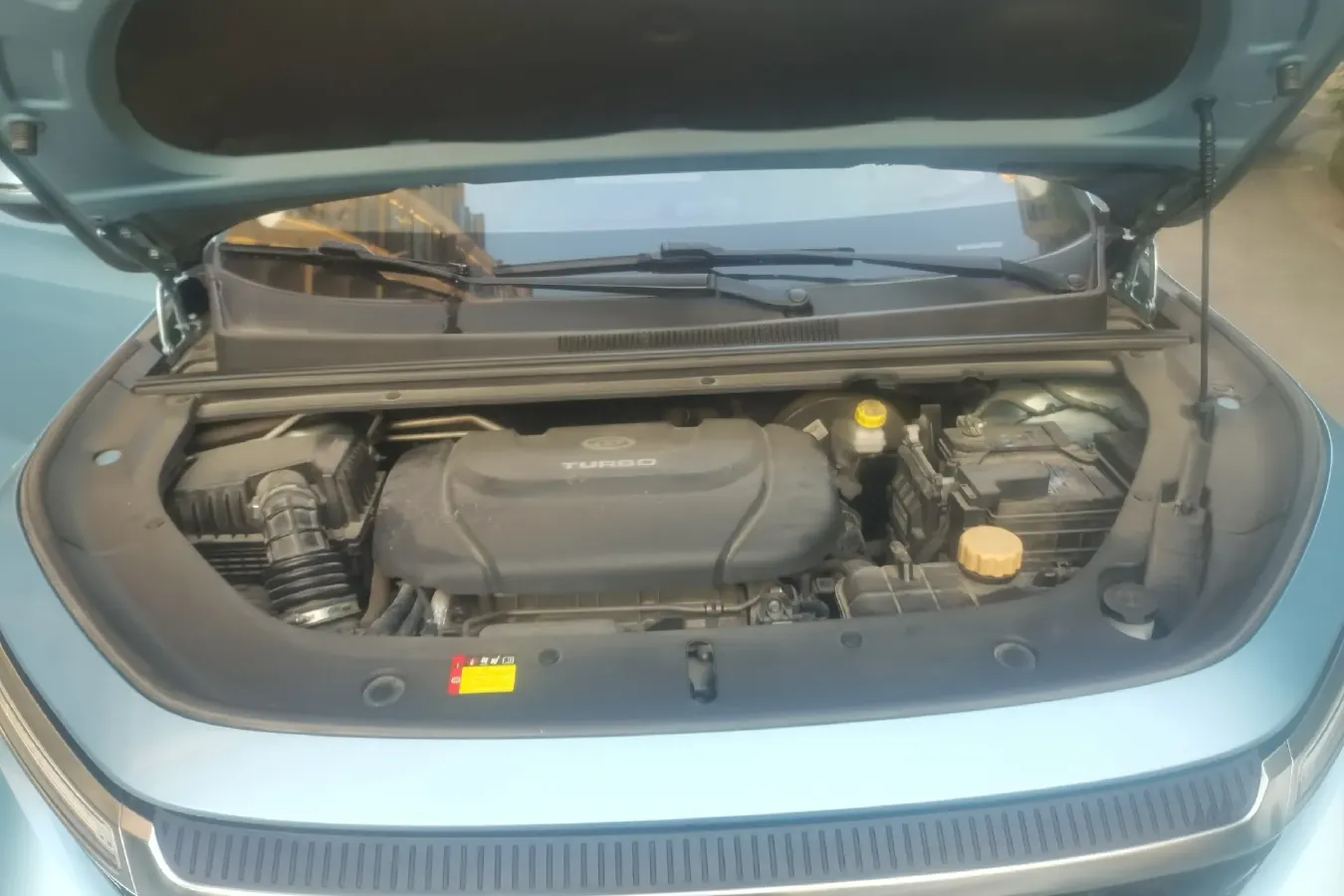 2019 BaoJun RM-5 1.5L 99HP L4 6MT,autocango,china used car exporter,china ev exporter,chinese used car exporter,chinese used ev exporter