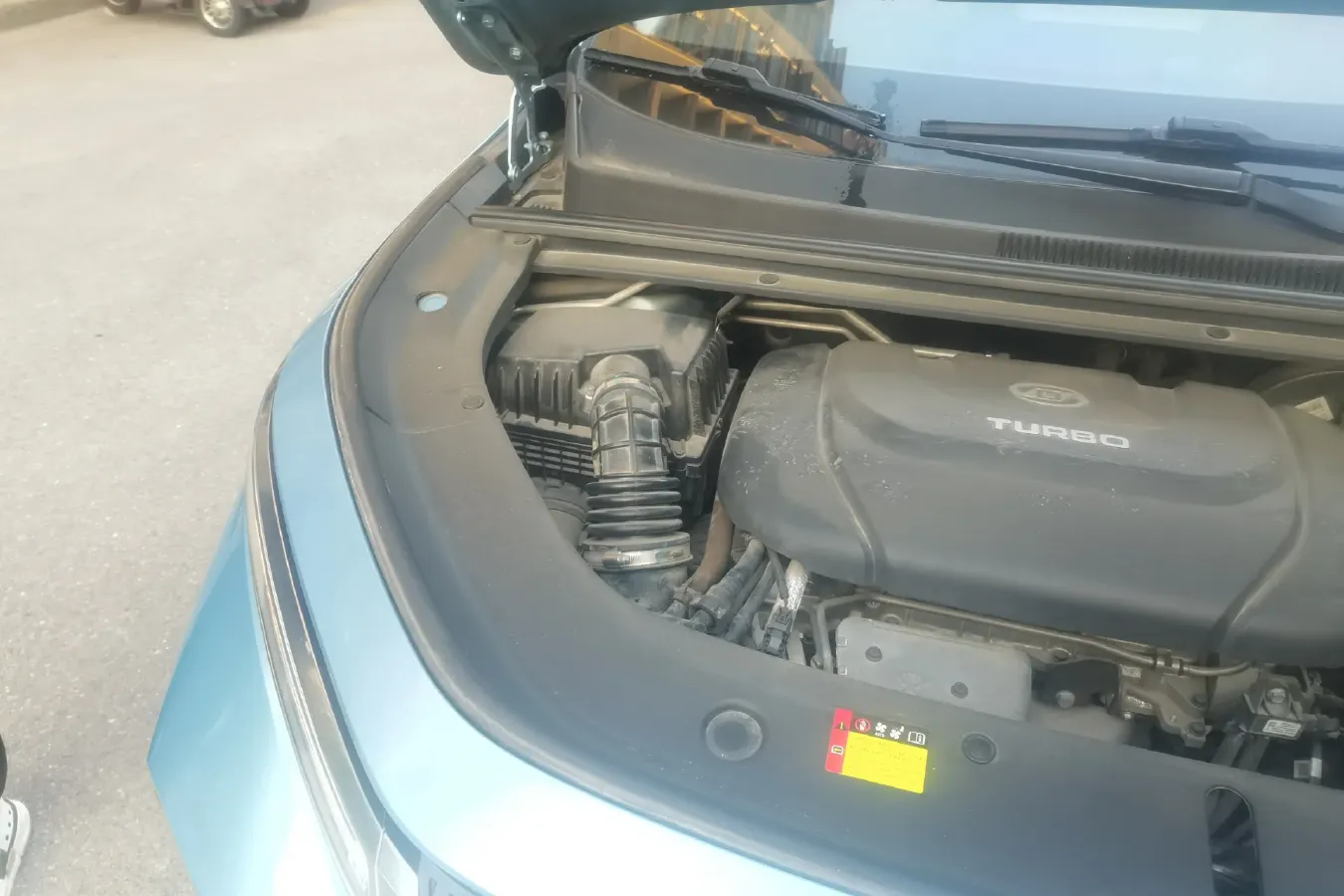 2019 BaoJun RM-5 1.5L 99HP L4 6MT,autocango,china used car exporter,china ev exporter,chinese used car exporter,chinese used ev exporter