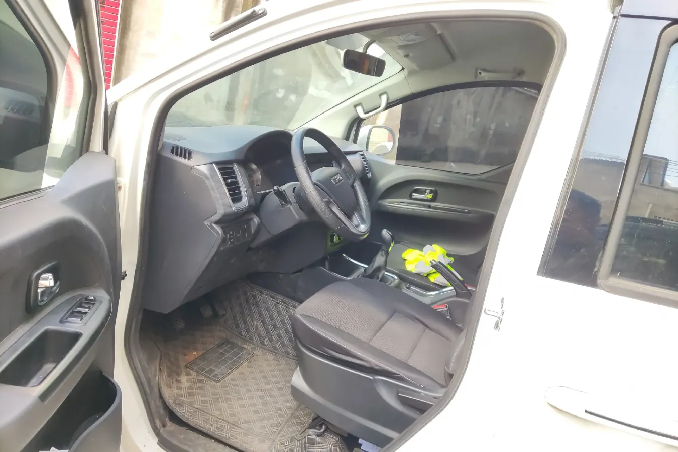 2021 JinBei Golden Sea Lion 2.0L 150HP L4 5MT,autocango,china used car exporter,china ev exporter,chinese used car exporter,chinese used ev exporter