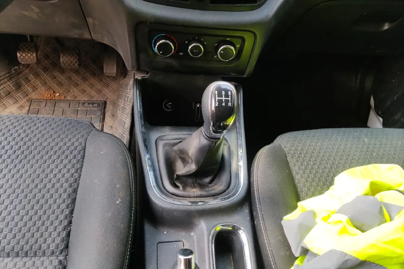 2021 JinBei Golden Sea Lion 2.0L 150HP L4 5MT,autocango,china used car exporter,china ev exporter,chinese used car exporter,chinese used ev exporter