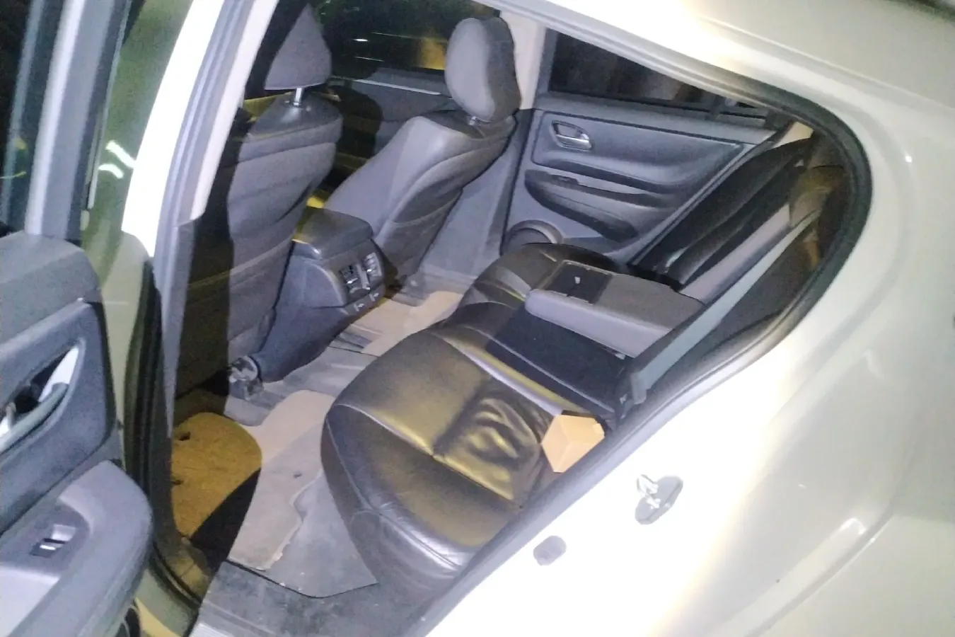 2012 Acura ZDX 3.7L 309HP V6 6AT,autocango,china used car exporter,china ev exporter,chinese used car exporter,chinese used ev exporter