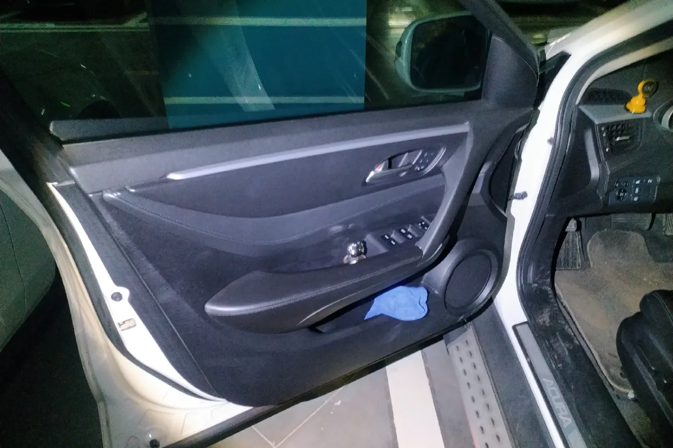 2012 Acura ZDX 3.7L 309HP V6 6AT,autocango,china used car exporter,china ev exporter,chinese used car exporter,chinese used ev exporter