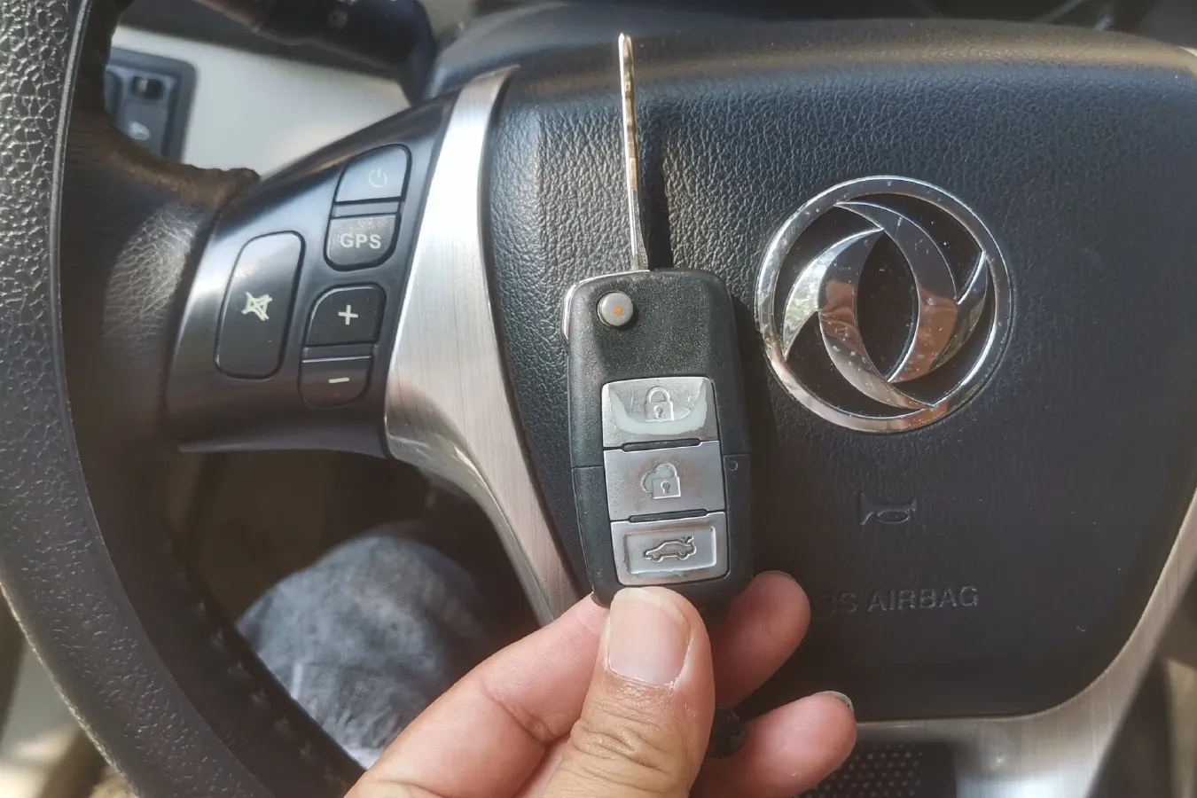 2016 DongFeng Forthing S500 1.5L 120HP L4 5MT,autocango,china used car exporter,china ev exporter,chinese used car exporter,chinese used ev exporter