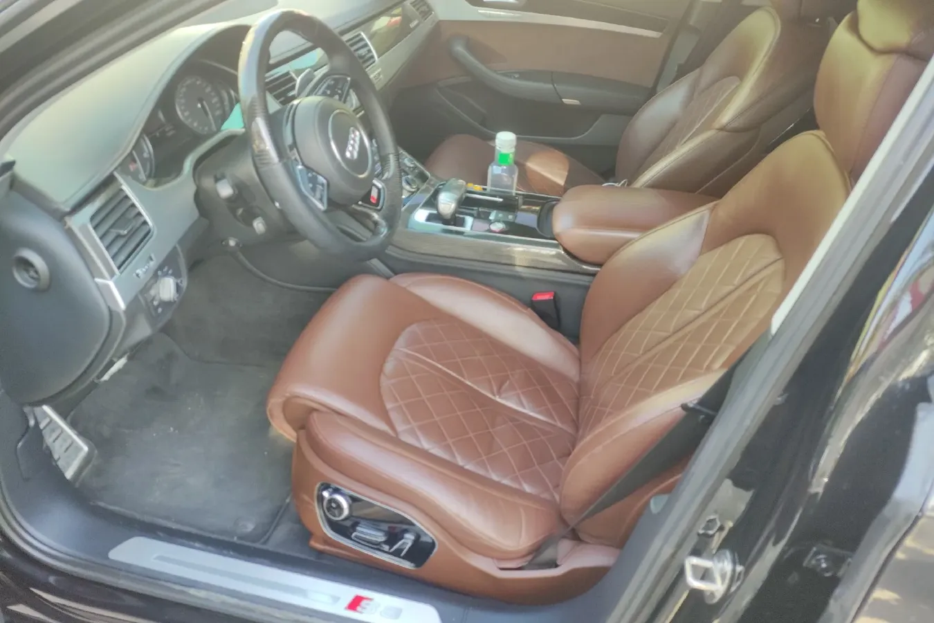 2013 Audi S8 4.0T 520HP V8 8AT,autocango,china used car exporter,china ev exporter,chinese used car exporter,chinese used ev exporter