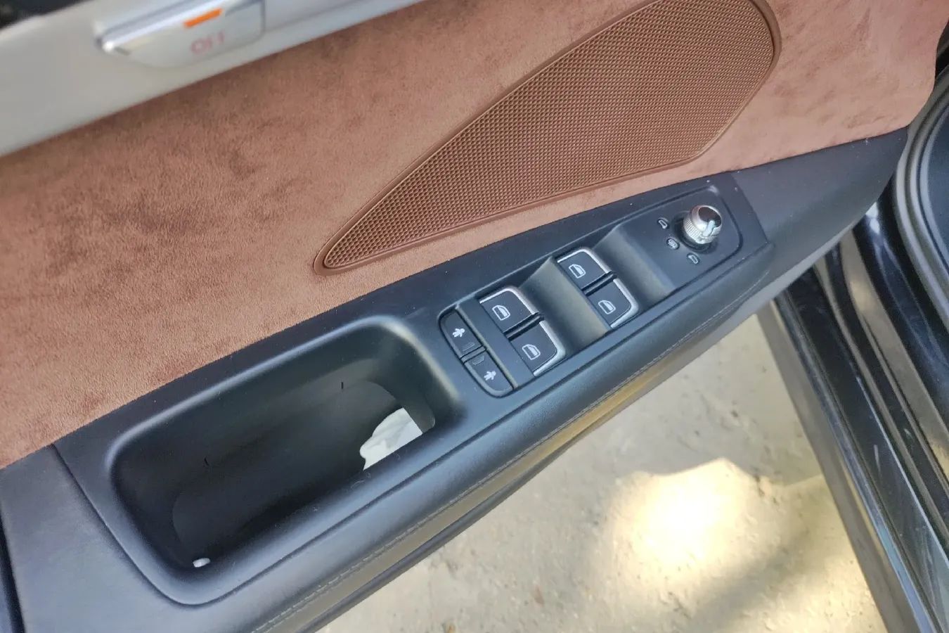 2013 Audi S8 4.0T 520HP V8 8AT,autocango,china used car exporter,china ev exporter,chinese used car exporter,chinese used ev exporter