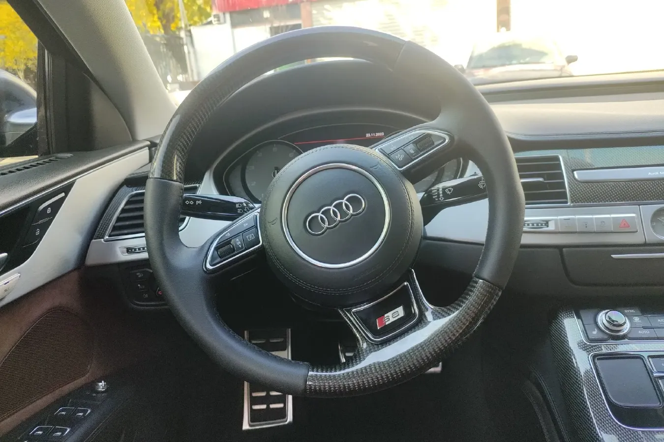 2013 Audi S8 4.0T 520HP V8 8AT,autocango,china used car exporter,china ev exporter,chinese used car exporter,chinese used ev exporter