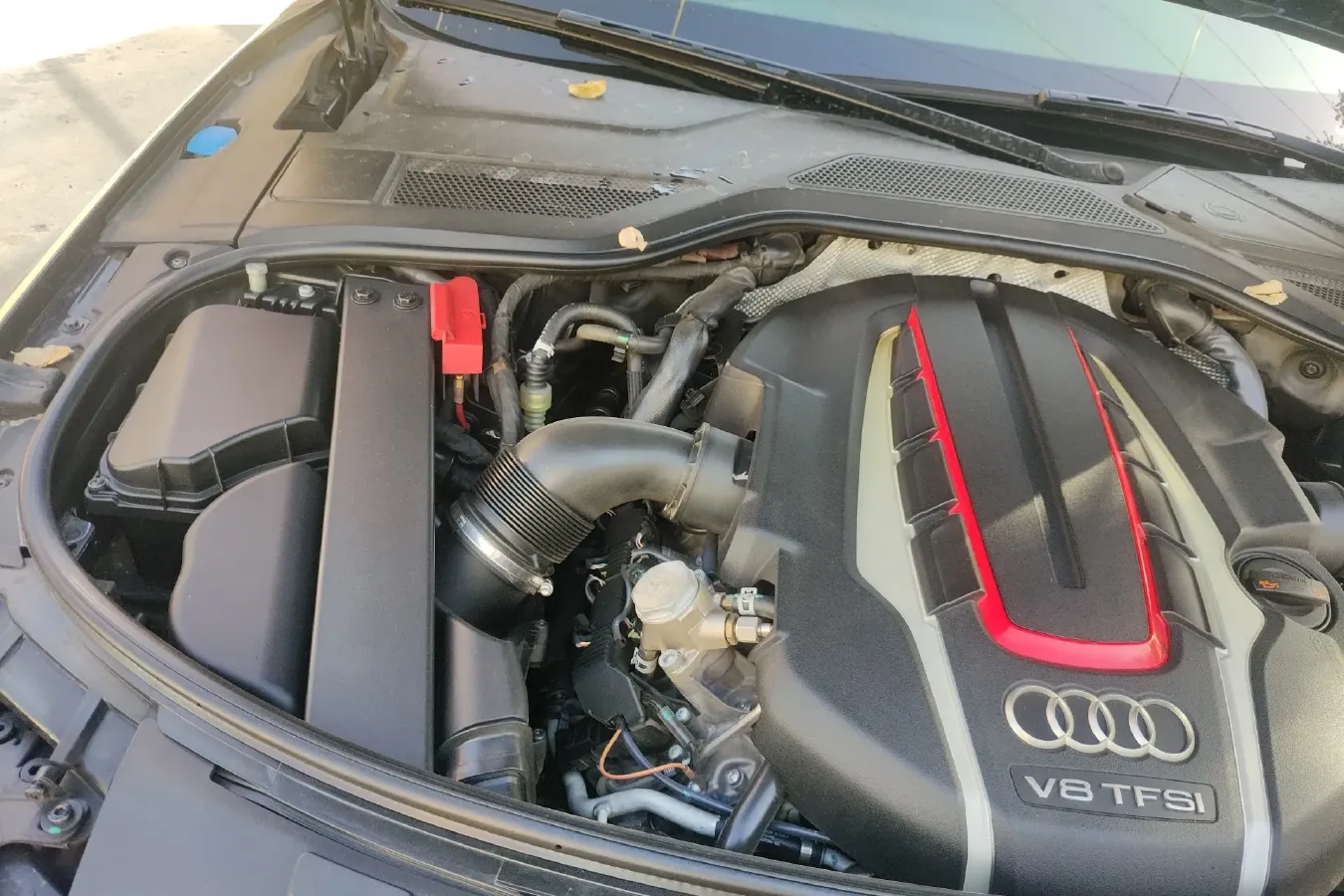 2013 Audi S8 4.0T 520HP V8 8AT,autocango,china used car exporter,china ev exporter,chinese used car exporter,chinese used ev exporter