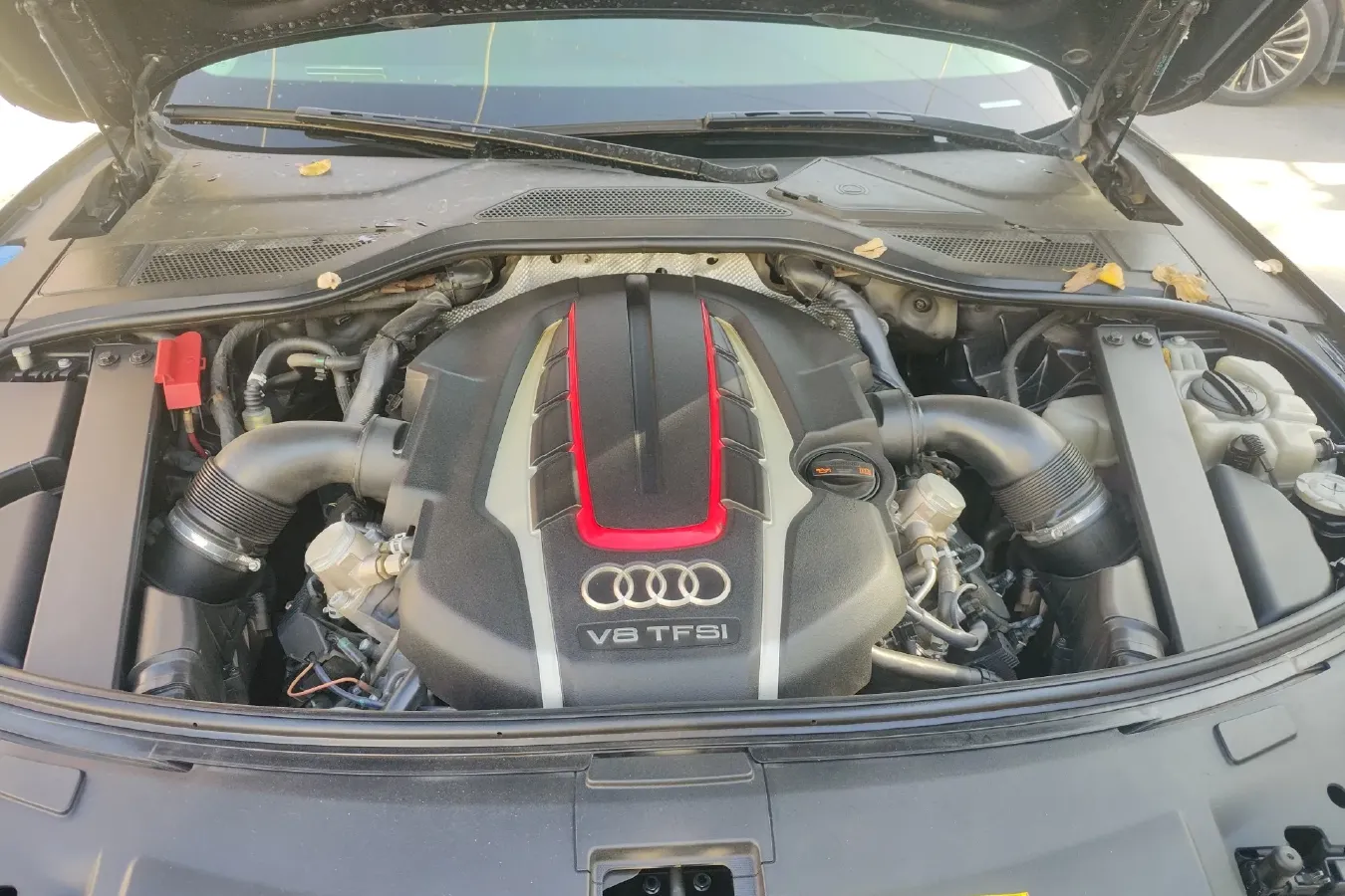 2013 Audi S8 4.0T 520HP V8 8AT,autocango,china used car exporter,china ev exporter,chinese used car exporter,chinese used ev exporter