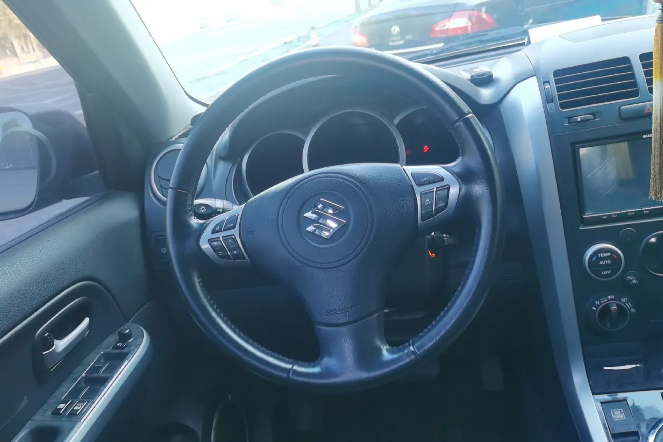 2012 Suzuki Grand Vitara 2.4L 166HP L4 4AT,autocango,china used car exporter,china ev exporter,chinese used car exporter,chinese used ev exporter