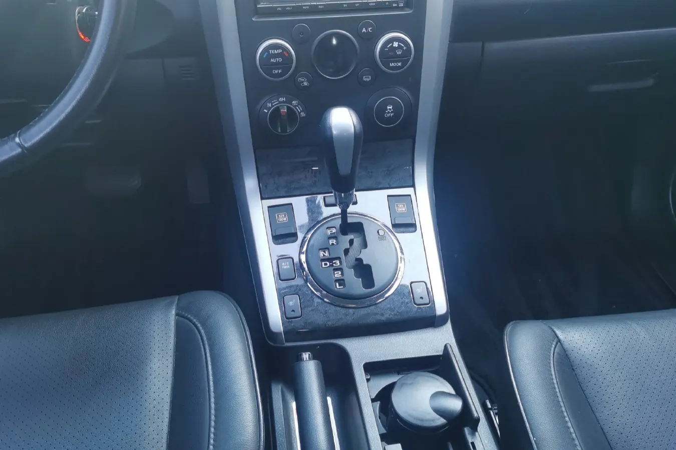 2012 Suzuki Grand Vitara 2.4L 166HP L4 4AT,autocango,china used car exporter,china ev exporter,chinese used car exporter,chinese used ev exporter