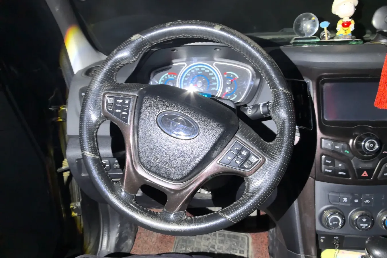 2015 HaiMa S7 2.0L 150HP L4 5AT,autocango,china used car exporter,china ev exporter,chinese used car exporter,chinese used ev exporter