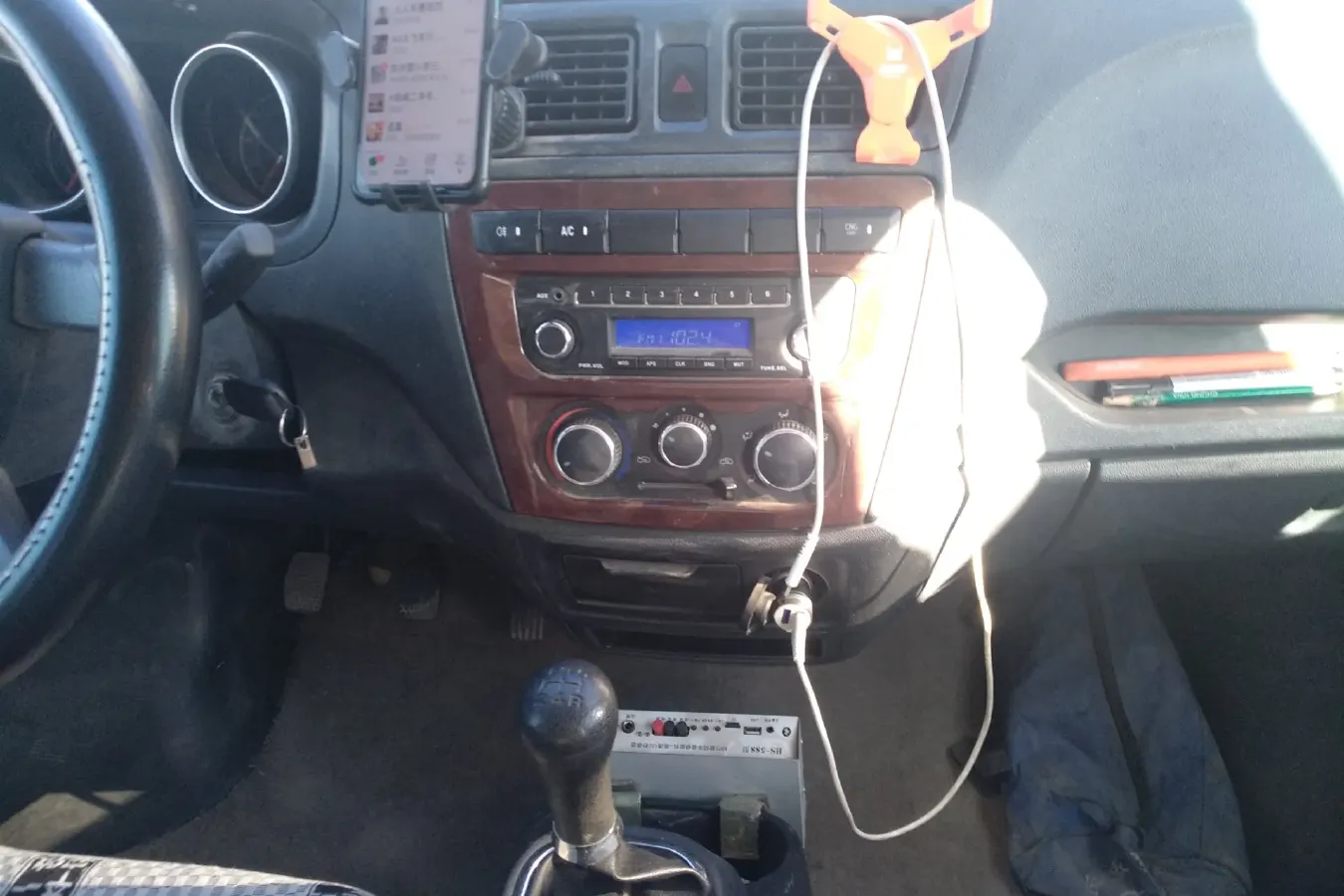 2023 ChangAn Kaicene RuiXing M60 1.6L 105HP L4 5MT,autocango,china used car exporter,china ev exporter,chinese used car exporter,chinese used ev exporter