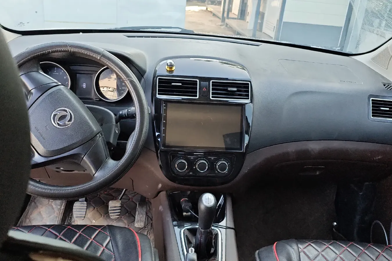 2017 DongFeng Forthing Joyear X3 1.5L 120HP L4 5MT,autocango,china used car exporter,china ev exporter,chinese used car exporter,chinese used ev exporter