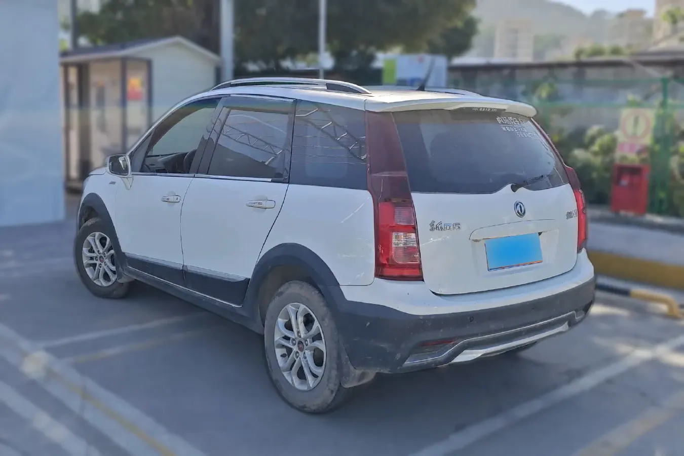 2017 DongFeng Forthing Joyear X3 1.5L 120HP L4 5MT,autocango,china used car exporter,china ev exporter,chinese used car exporter,chinese used ev exporter