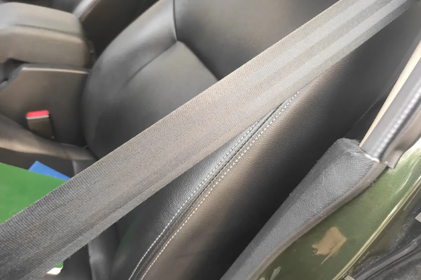 2015 Leopaard Q6 2.4L 147HP L4 5MT,autocango,china used car exporter,china ev exporter,chinese used car exporter,chinese used ev exporter