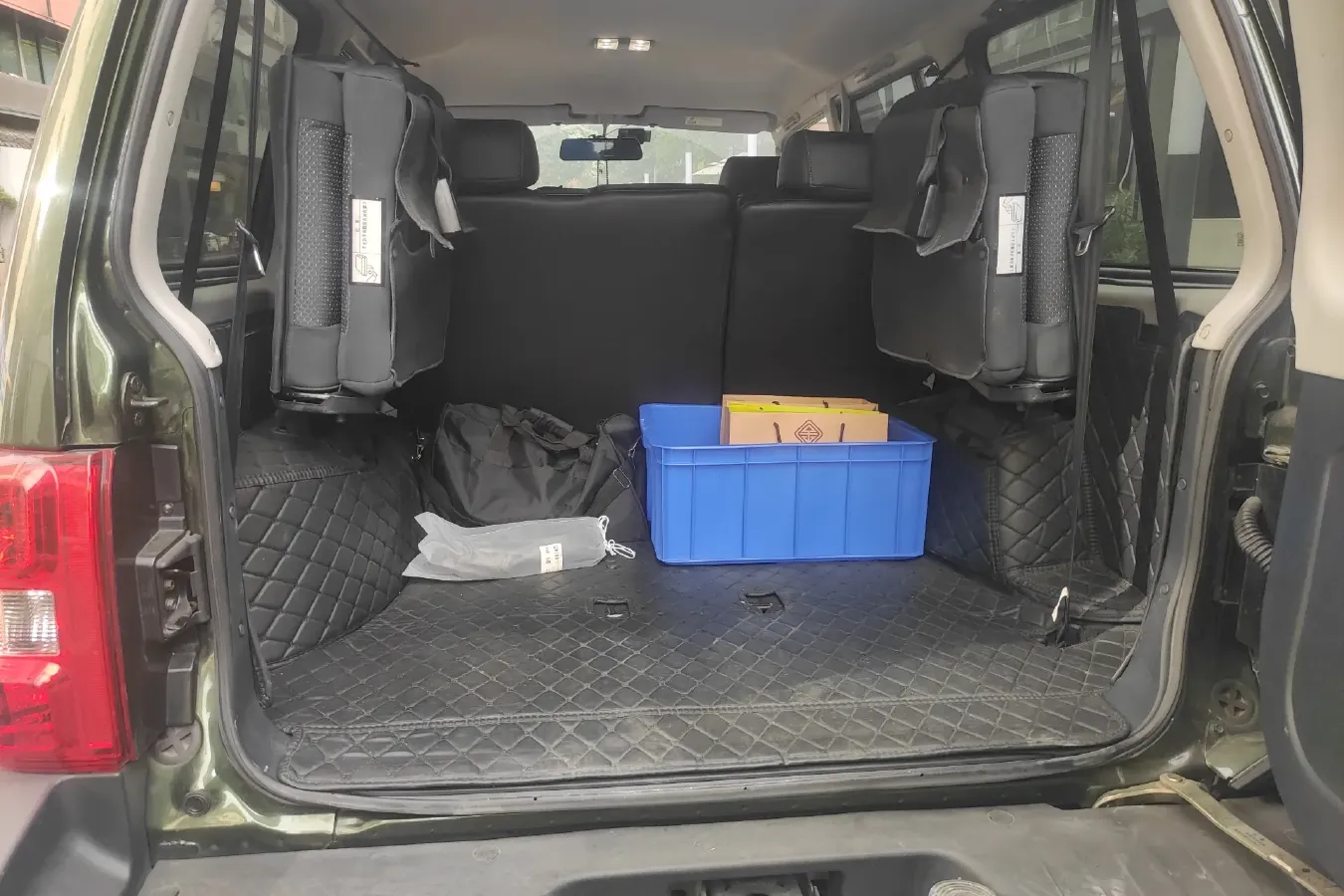 2015 Leopaard Q6 2.4L 147HP L4 5MT,autocango,china used car exporter,china ev exporter,chinese used car exporter,chinese used ev exporter