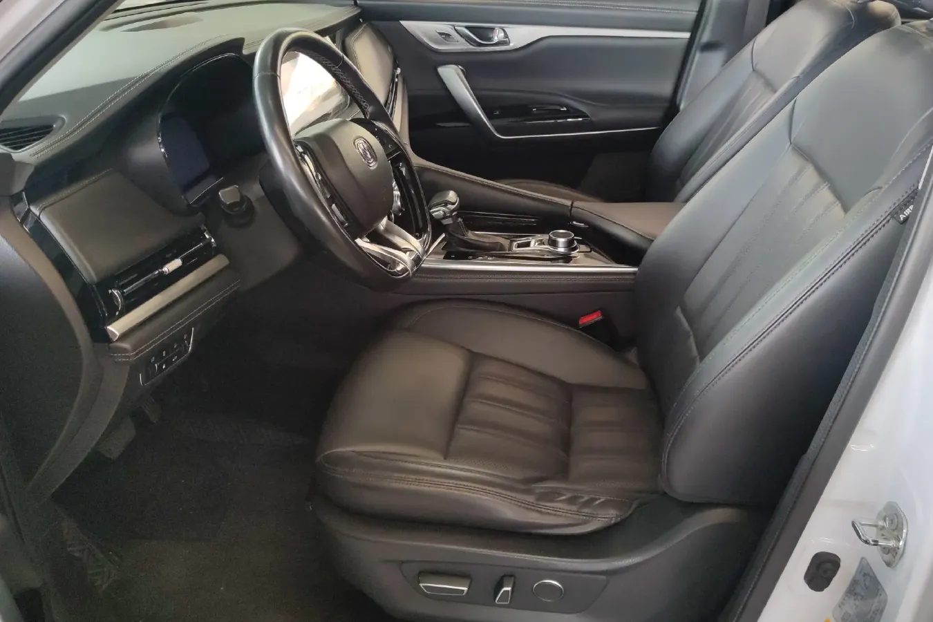 2019 ChangAn CS95 2.0T 233HP L4 6AT,autocango,china used car exporter,china ev exporter,chinese used car exporter,chinese used ev exporter