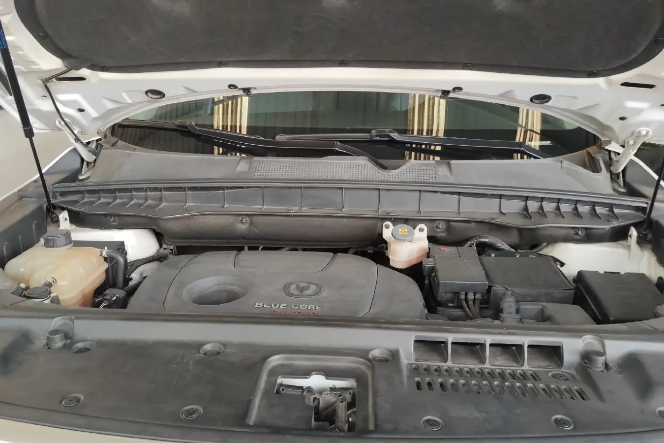 2019 ChangAn CS95 2.0T 233HP L4 6AT,autocango,china used car exporter,china ev exporter,chinese used car exporter,chinese used ev exporter